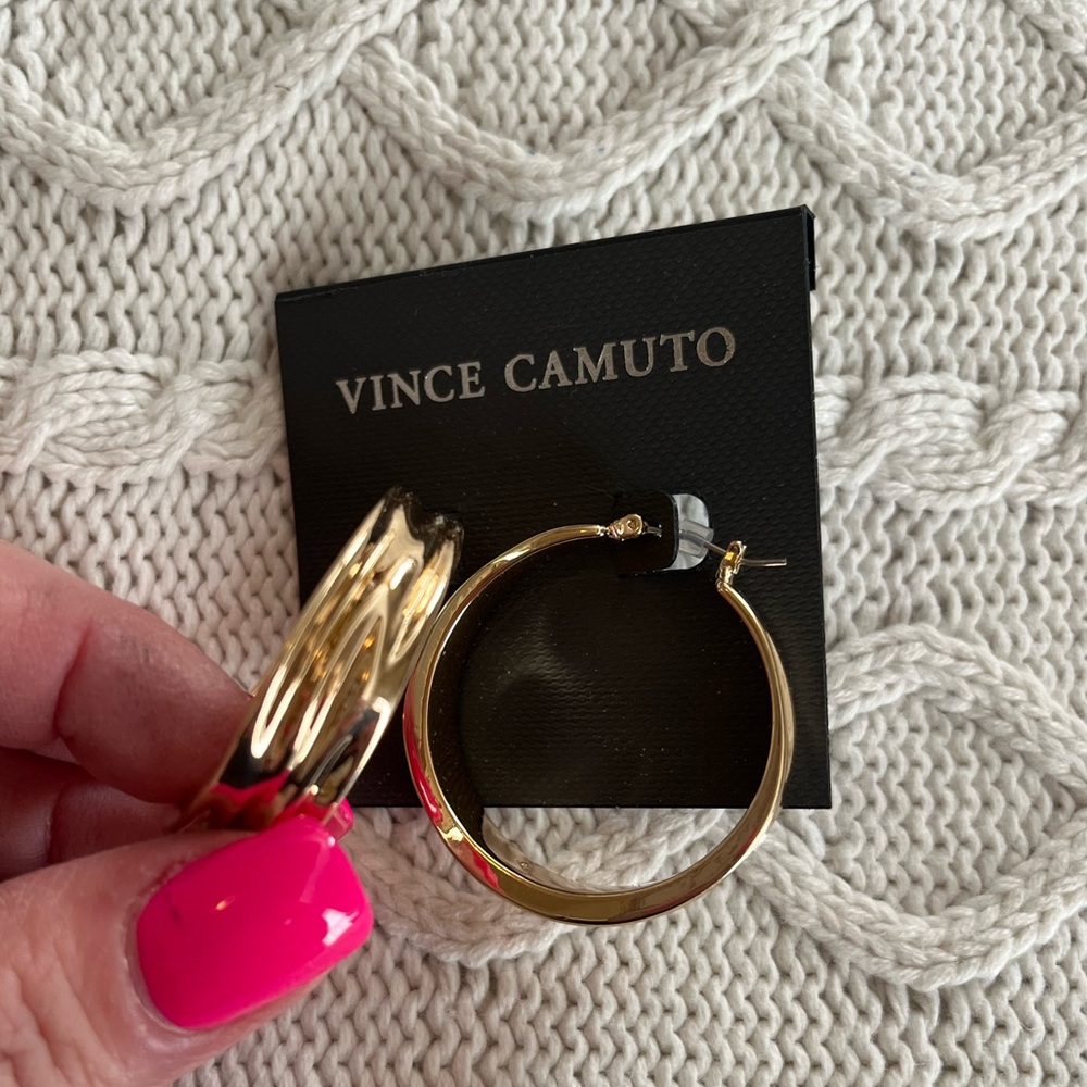 Vince Camuto Designer Gold Hoop Earrings Fashion Jewelry - Picture 3 of 8
